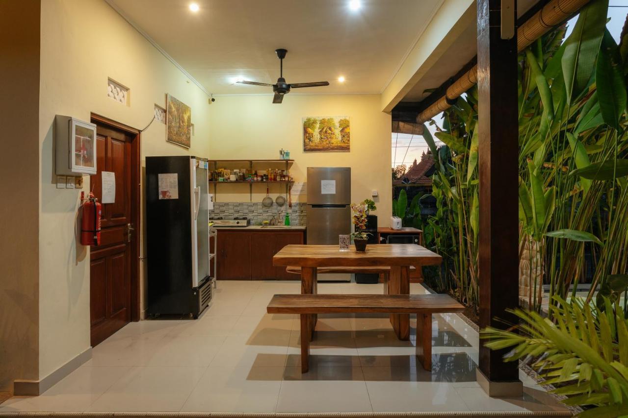 Bubu Canggu Guesthouse Екстериор снимка